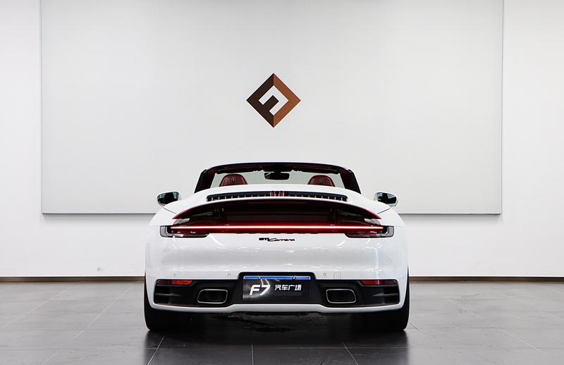 Porsche 911, 2021 — фото 6 из 12