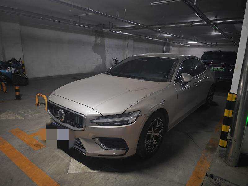 Volvo S60, 2022 — купить в Санкт-Петербурге под ключ