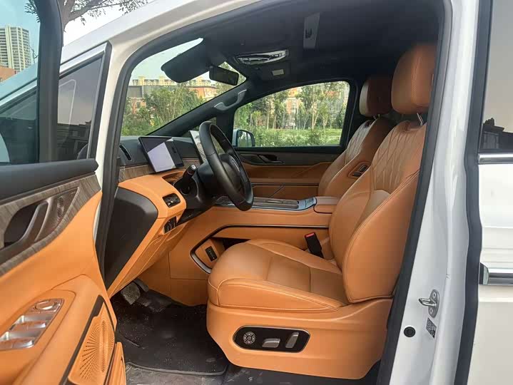 Wey 80 Hybrid, 2025 — фото 4 из 9