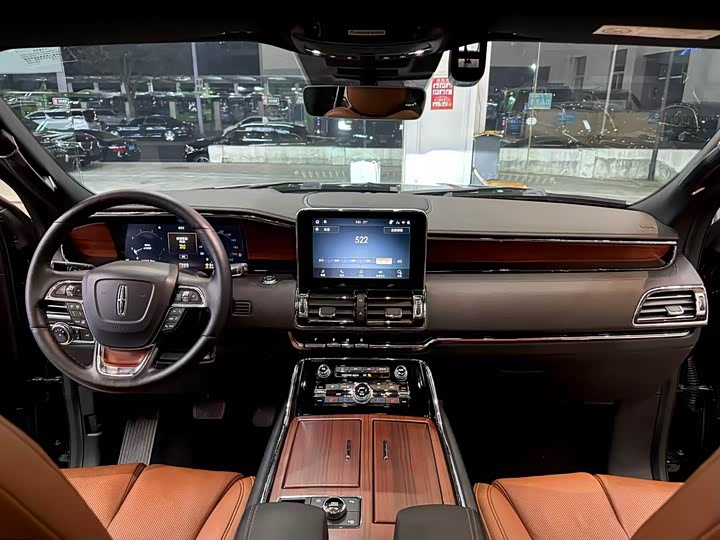 Lincoln Navigator, 2021 — фото 8 из 9