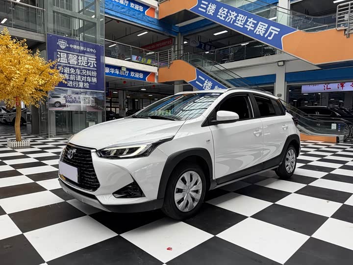 Toyota Yaris L Hatchback, 2022 — купить в Самаре под ключ