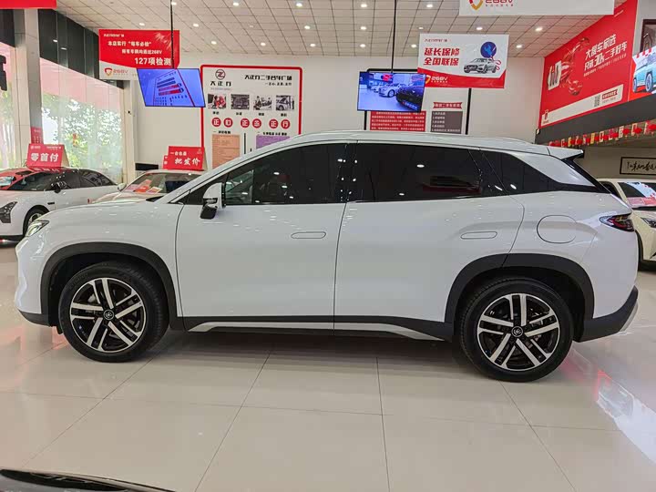 BYD Song L DM-i Hybrid, 2025 — фото 4 из 9