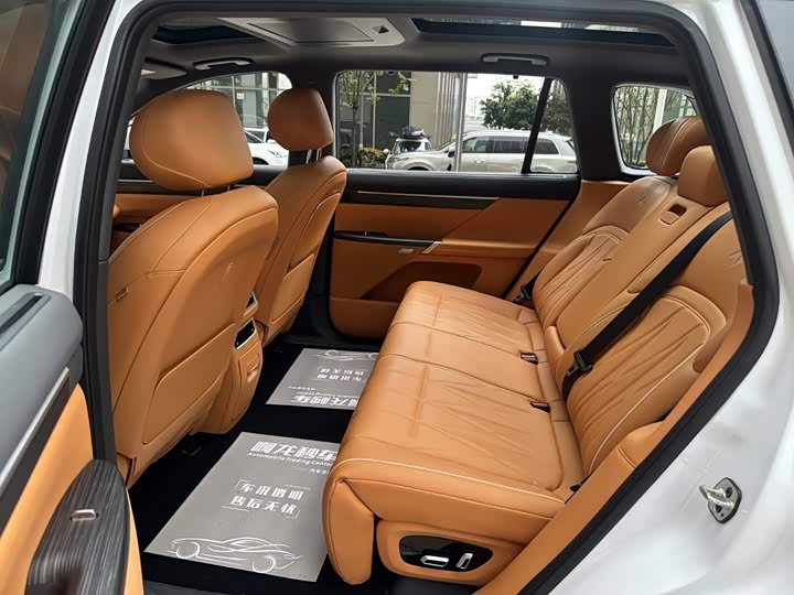 Dongfeng Yipai eπ 008, 2024 — фото 8 из 9