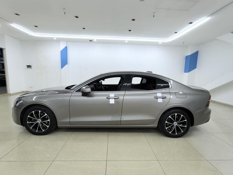 Volvo S60, 2021 — фото 4 из 12