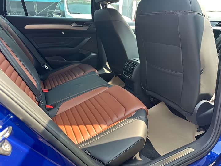 Volkswagen Passat Variant, 2023 — фото 6 из 9