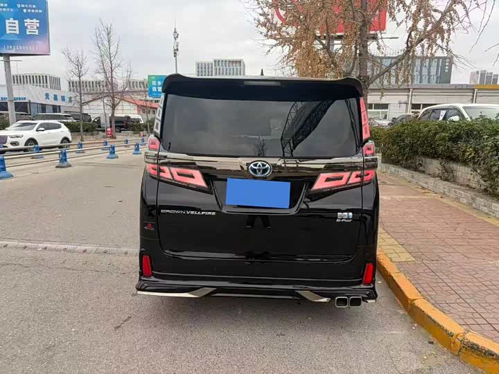 Toyota Vellfire, 2023 — фото 7 из 12