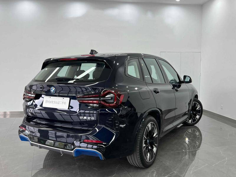 BMW iX3, 2022 — фото 5 из 12