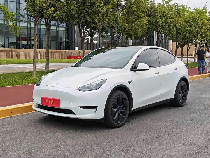 Tesla Model Y, 2024 — купить в Санкт-Петербурге под ключ