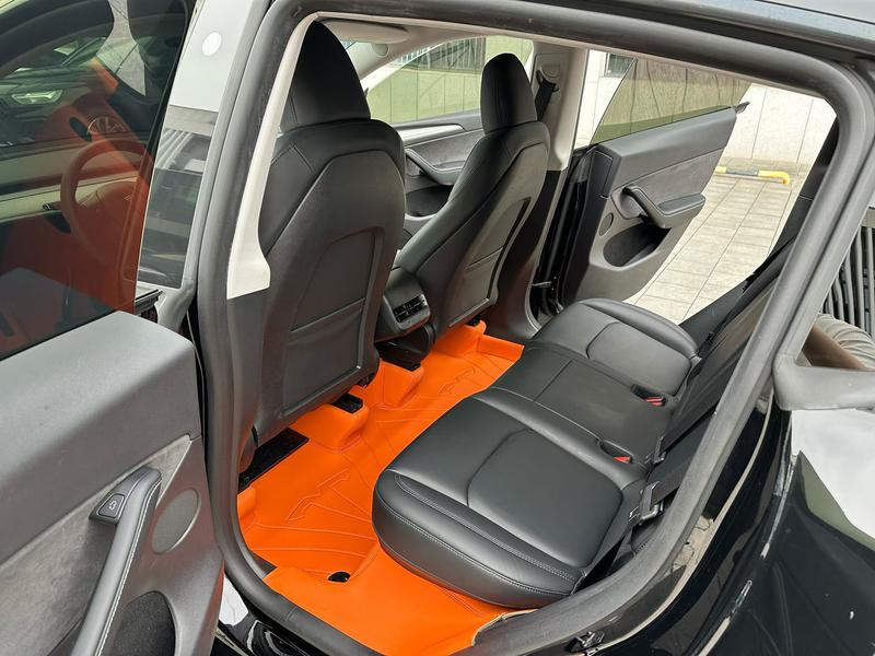 Tesla Model Y, 2023 — фото 7 из 8