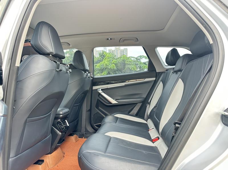 Geely Atlas L, 2025 — фото 9 из 10
