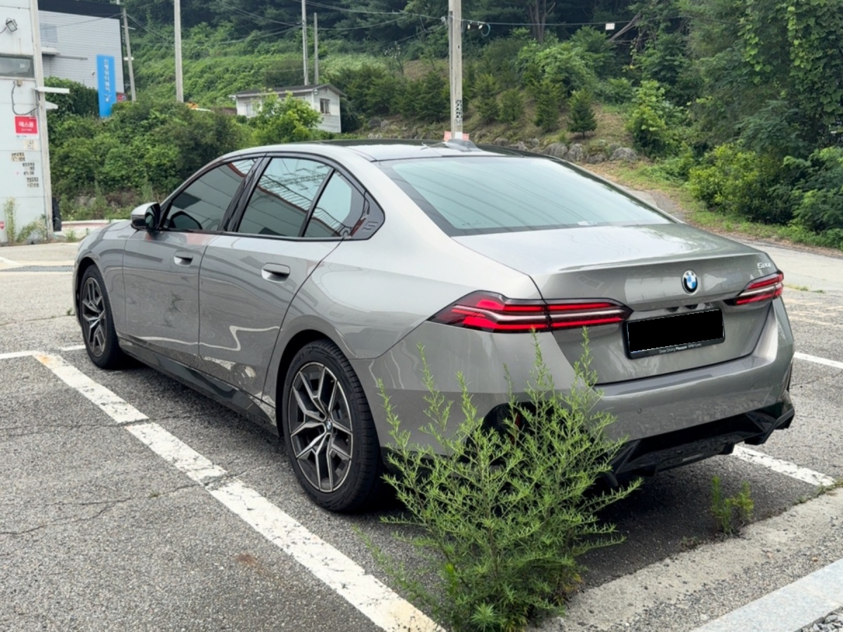 BMW 5 Series, 2025 — фото 4 из 12