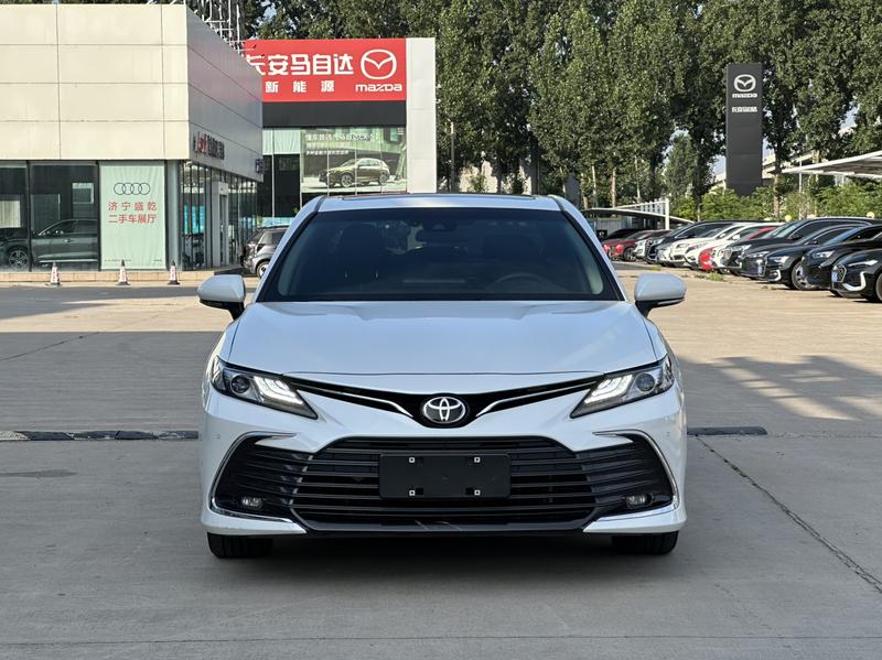Toyota Camry, 2021 — фото 2 из 12