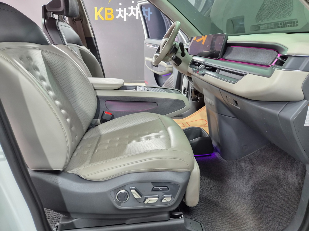 Kia EV9, 2023 — фото 11 из 12