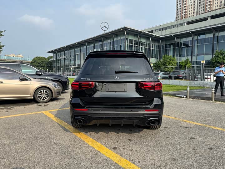 Mercedes-Benz GLB-Class AMG, 2026 — фото 7 из 9