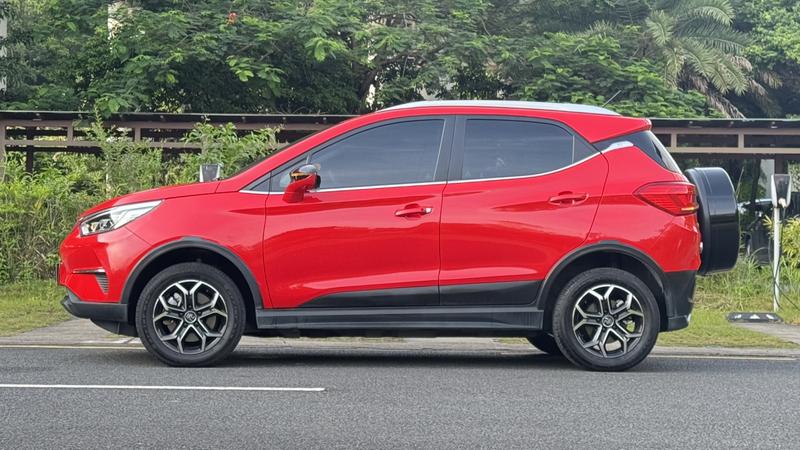 BYD Yuan Pro, 2022 — фото 4 из 12