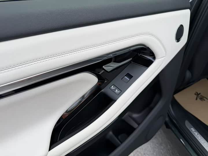 Land Rover Range Rover Evoque L, 2023 — фото 9 из 9
