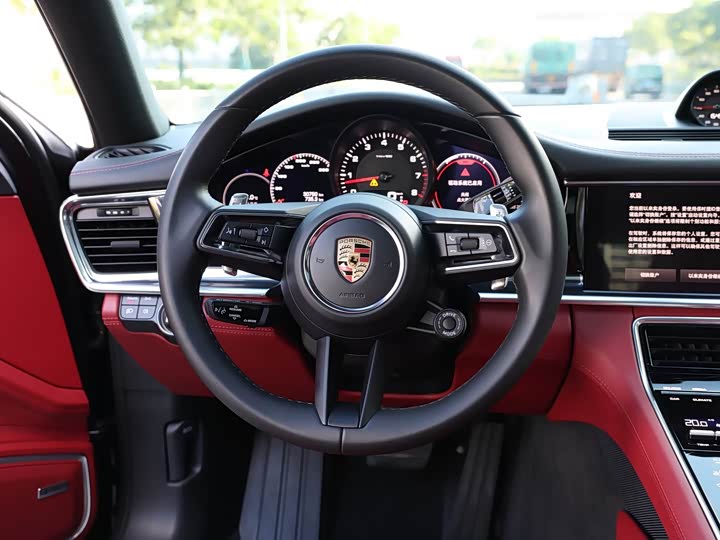 Porsche Panamera, 2021 — фото 8 из 9