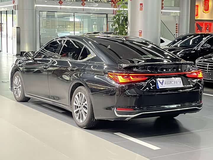 Lexus ES, 2025 — фото 9 из 9