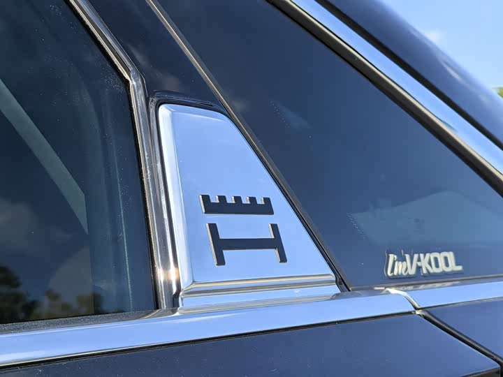 Audi A8, 2022 — фото 6 из 9