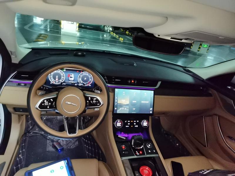 Jaguar XF L, 2024 — фото 5 из 12