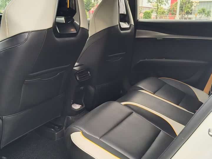 MG Motor 5 Scorpio, 2022 — фото 5 из 9