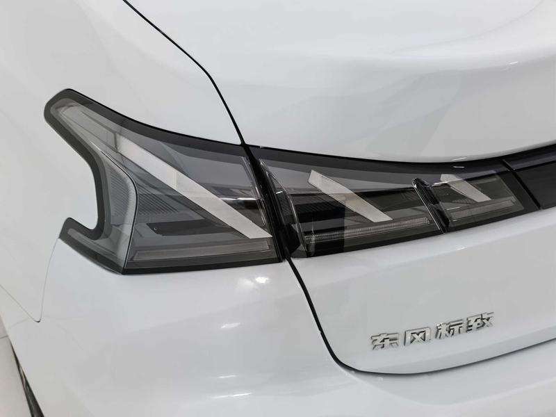 Peugeot 408, 2025 — фото 10 из 12