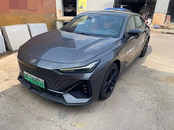 Changan UNI-V Hybrid, 2022 — купить в Курске под ключ