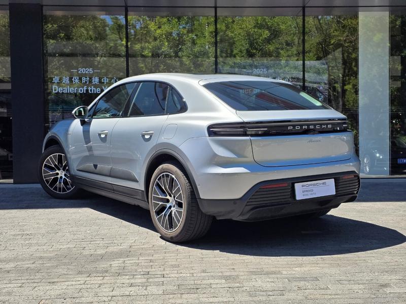 Porsche Macan EV, 2025 — фото 5 из 10