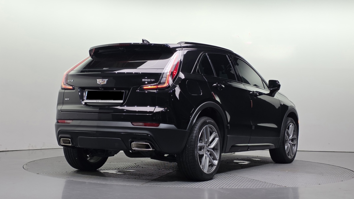 Cadillac XT4, 2023 — фото 2 из 12
