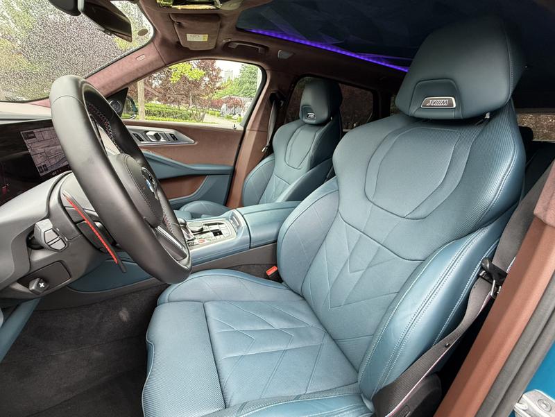BMW XM, 2024 — фото 11 из 12