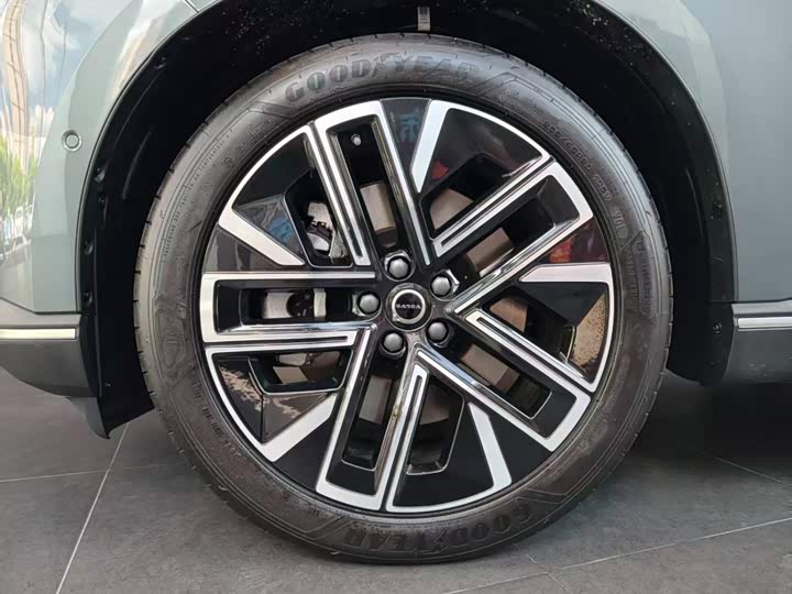 Volvo XC70 Hybrid, 2025 — фото 6 из 9