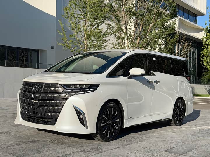 Toyota Alphard, 2025 — купить в Костроме под ключ