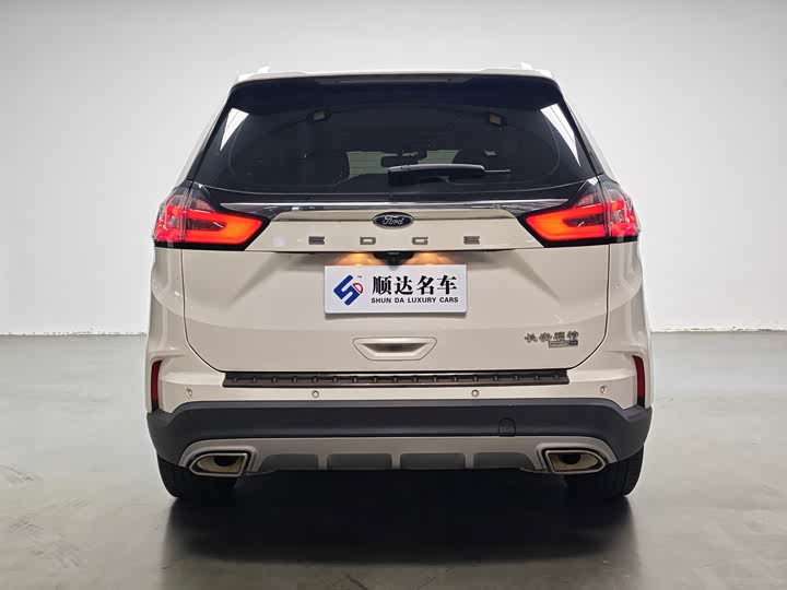 Ford Edge, 2022 — фото 3 из 9