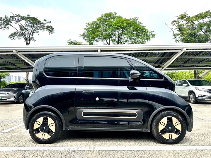 Baojun KiWi EV, 2024 — фото 5 из 9