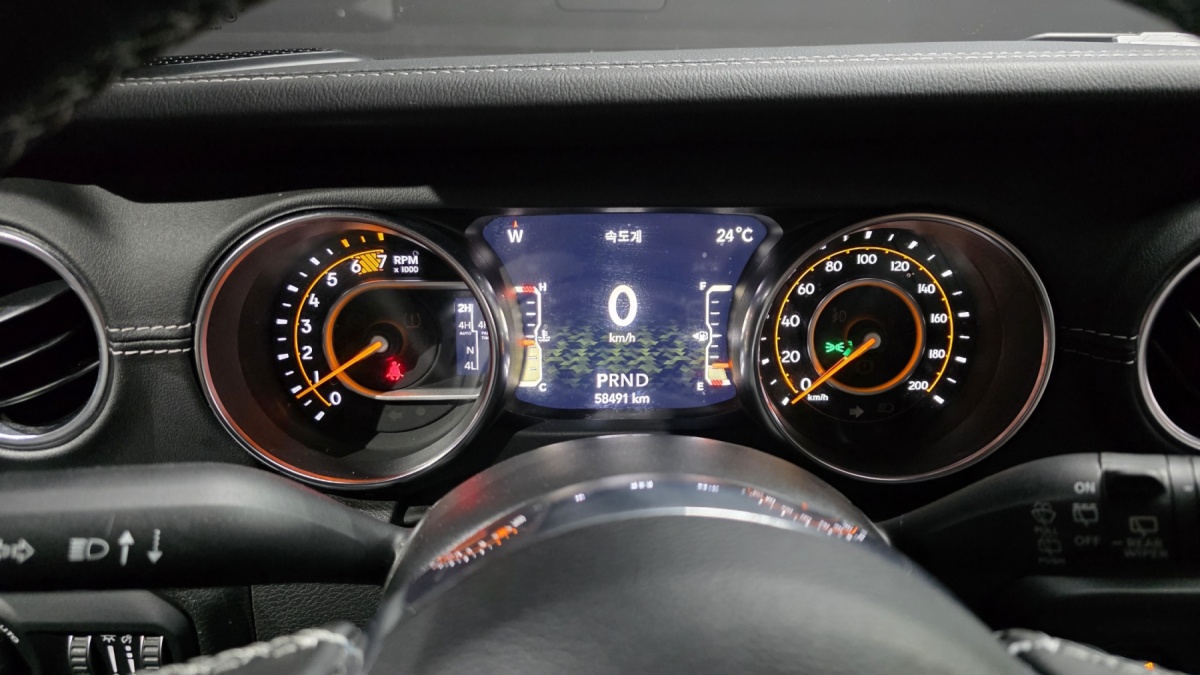 Jeep Wrangler, 2022 — фото 8 из 12