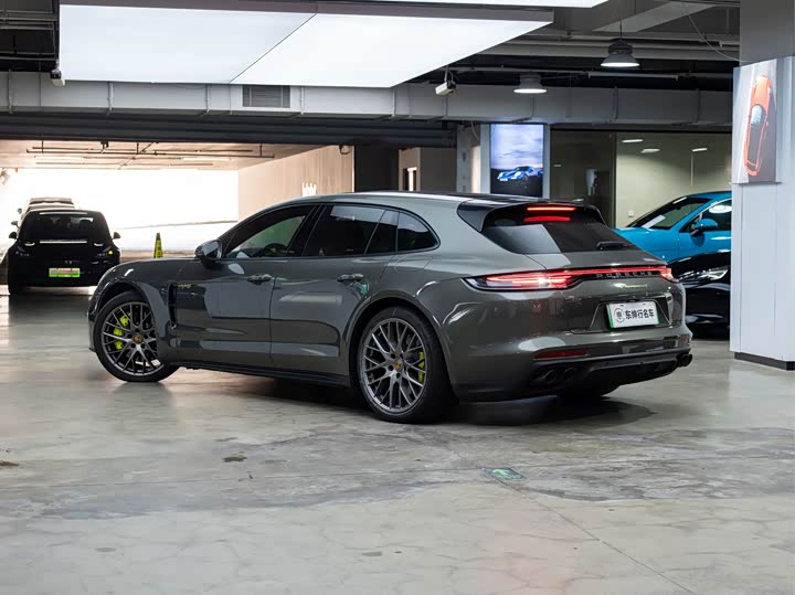 Porsche Panamera Hybrid, 2023 — фото 4 из 9