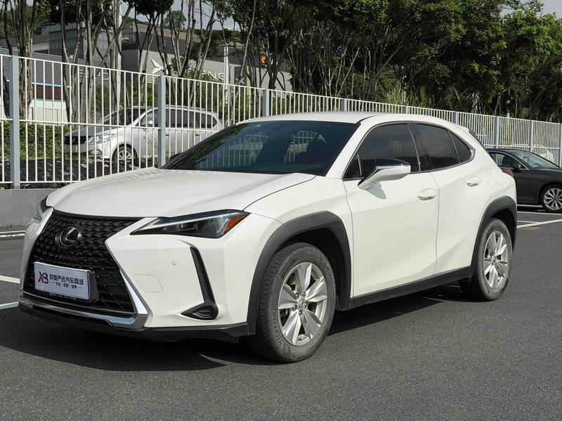 Lexus UX, 2023 — купить в Перми под ключ
