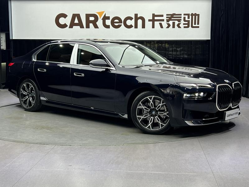 BMW 7 Series, 2024 — фото 3 из 10