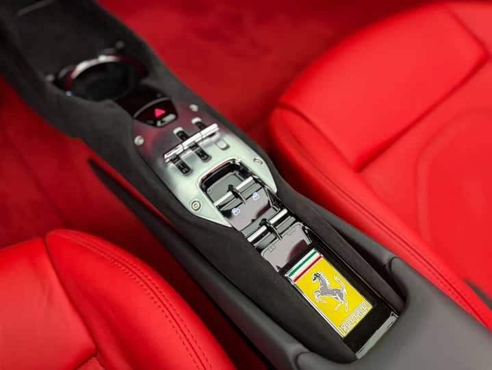 Ferrari 296, 2023 — фото 7 из 9