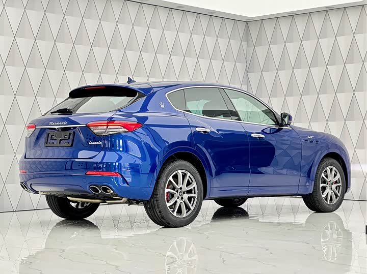 Maserati Levante, 2026 — фото 2 из 5