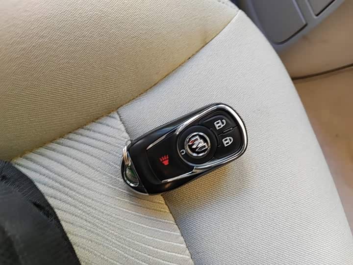 Buick GL8 ES, 2021 — фото 9 из 9