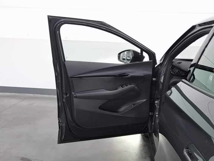 Volkswagen ID.Unyx 06, 2025 — фото 8 из 9