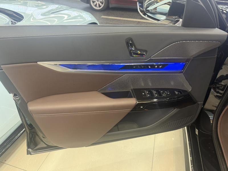 BMW i7, 2024 — фото 11 из 12