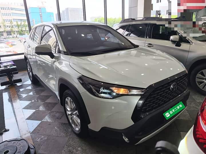 Toyota Corolla Cross, 2022 — фото 4 из 9