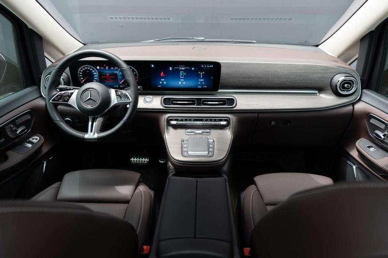 Mercedes-Benz V-Class, 2025 — фото 8 из 12