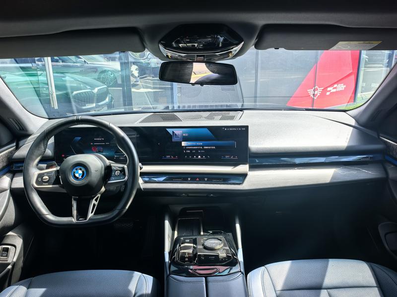 BMW i5, 2024 — фото 6 из 12