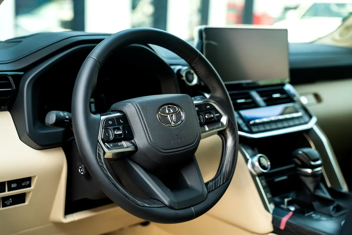 Toyota Land Cruiser, 2026 — фото 9 из 10