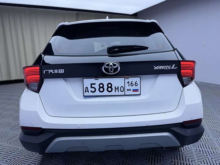 Toyota Yaris L Hatchback, 2022 — фото 7 из 9