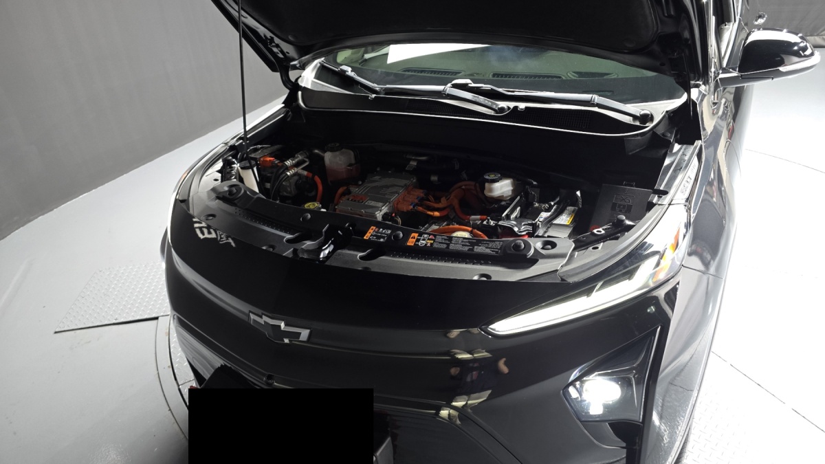 Chevrolet Bolt EUV, 2023 — фото 6 из 12