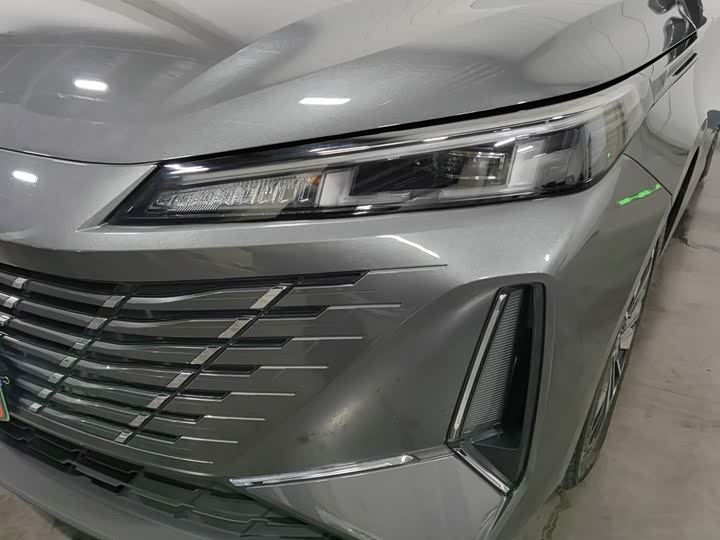 Changan Eado EV, 2025 — фото 7 из 9